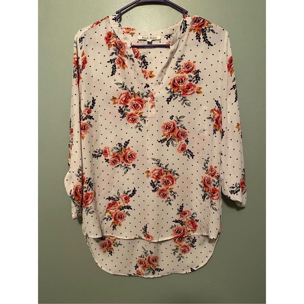 Black Rainn Floral Polka Dot 3/4 Sleeve V Neck Top Size Medium NWOT